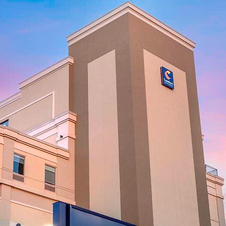 Comfort Inn & Suites Newark Liberty International Airport Extérieur photo